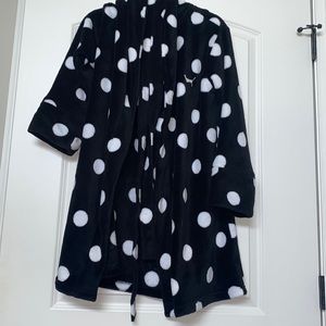 women’s robe from pink victoria’s secret